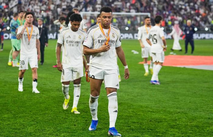 مبابي
      ينعش
      تدريبات
      الريال
      بعد
      «صدمة
      ألباسيتي»