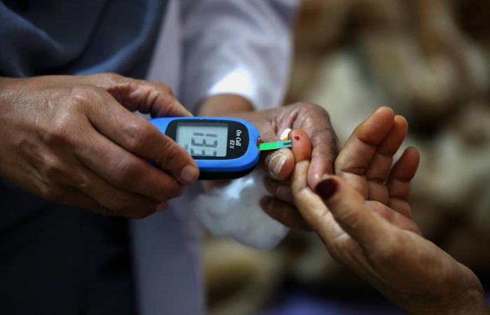 أول
      جراحة
      لتحويل
      مسار
      «الشريان
      التاجي»
      دون
      فتح
      الصدر