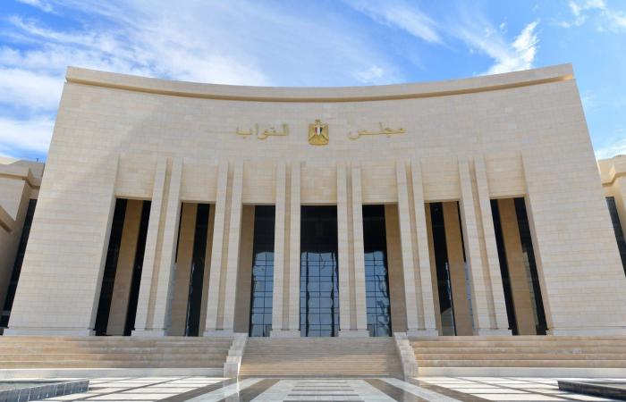 البرهان:
      معركة
      «الكرامة»
      مستمرة
      حتى
      انتهاء
      «التمرد»