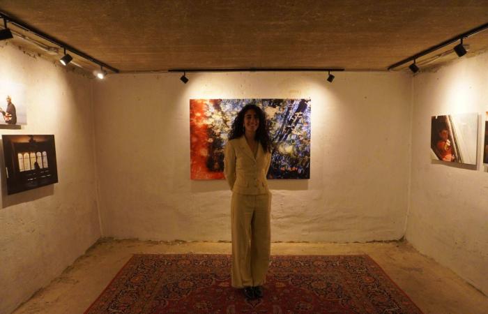 معرض
      «بين
      الأنفاس»...
      الصورة
      تستعيد
      دورها
      خارج
      منطق
      الشرح