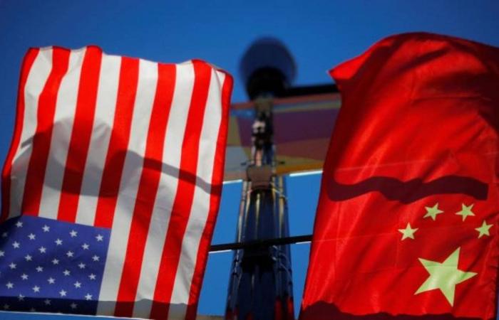 لماذا
      تعدّ
      الصين
      توترات
      أميركا
      مع
      إيران
      وفنزويلا
      فرصة
      لتعزيز
      النفوذ؟