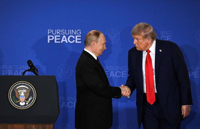 الأمين
      العام
      للناتو
      يلتزم
      الصمت
      بشأن
      غرينلاند...
      منعاً
      للإحراج