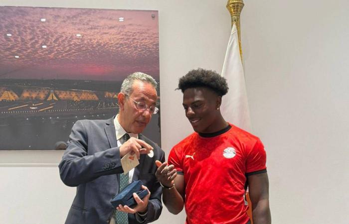 إعلان
      لبيع
      سيارة
      الشيخ
      الشعراوي
      يجدد
      حديث
      «مقتنيات
      المشاهير»