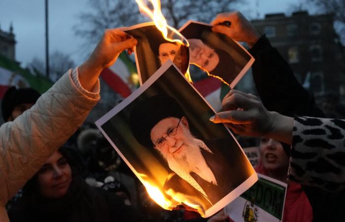 حرب.. دبلوماسية.. أم ثورة: ما الذي ينتظر إيران؟