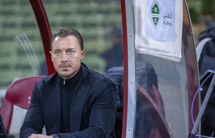 باكنغهام:
      ما
      الذي
      شاهده
      الحكم
      حينما
      ألغى
      هدف
      الخلود
      في
      الأهلي؟