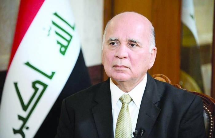 العراق:
      انسداد
      كردي
      وتردد
      شيعي
      يعطّلان
      حسم
      «الرئاسات»