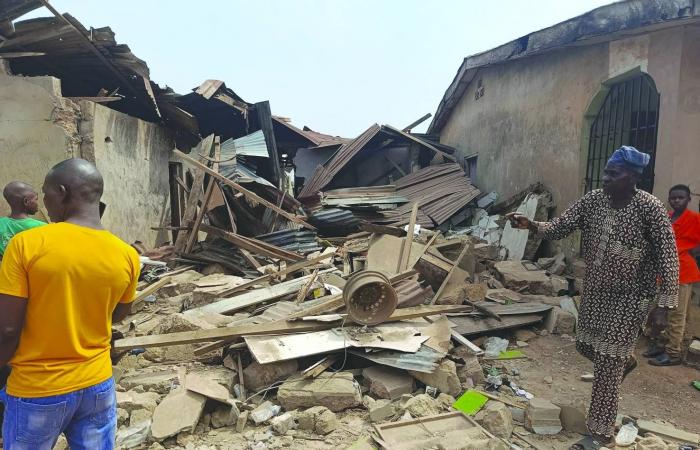 إعادة
      انتخابات
      الرئيس
      الأوغندي
      موسيفيني
      لولاية
      سابعة