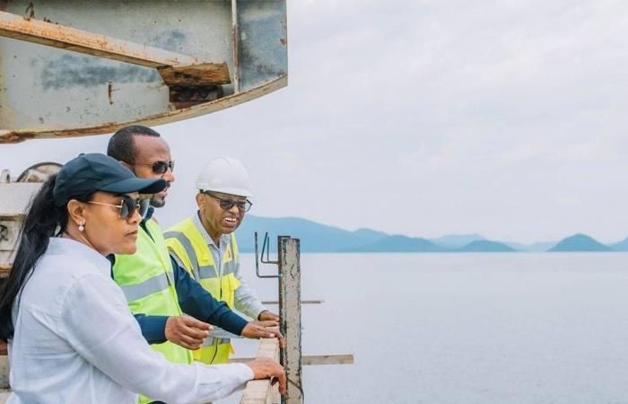 هل
      تتمكن
      تيتيه
      من
      تجاوز
      «تعقيدات»
      الأفرقاء
      لتنفيذ
      «خريطة
      الطريق»
      في
      ليبيا؟