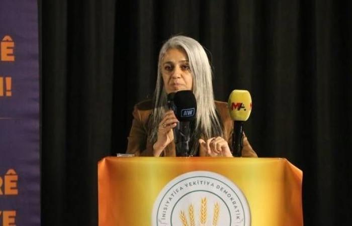 أوجلان
      يدعو
      أكراد
      المنطقة
      لأساليب
      جديدة
      بدل
      السعي
      لـ«الاستيلاء
      على
      السلطة»