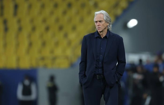 من
      ينقذ
      الحكام
      السعوديين
      من
      التشكيك
      المستمر
      في
      نزاهتهم؟