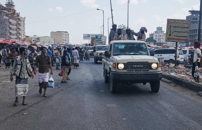 التنمية
      بدل
      الودائع
      ...
      نهج
      سعودي
      جديد
      لتعافي
      اليمن