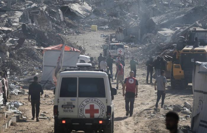 أوجلان
      يعدّ
      معارك
      سوريا
      «محاولة
      تخريب»
      لعملية
      السلام
      في
      تركيا