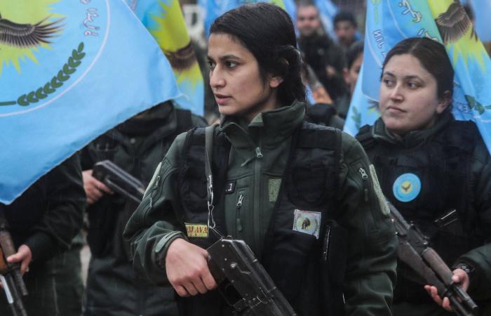 قائد
      «قسد»:
      قبلنا
      الاتفاق
      مع
      دمشق
      لوقف
      حرب
      «فرضت»
      علينا