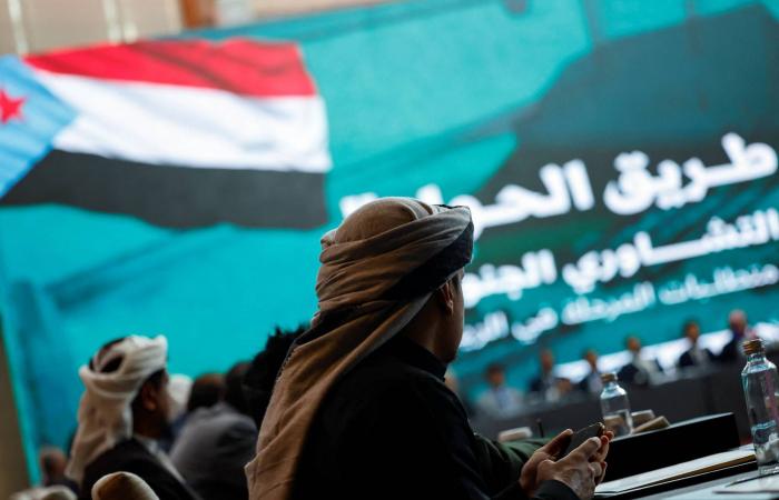 حضرموت
      وعدن...
      جهود
      متسارعة
      لتعزيز
      الأمن
      والخدمات