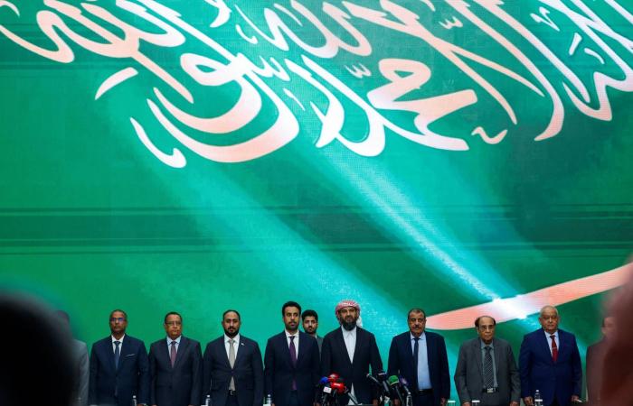 اليمن:
      القادة
      الجنوبيون
      يتطلعون
      إلى
      حلول
      عادلة
      في
      مؤتمر
      الحوار
      المرتقب