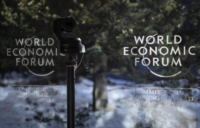 «جورميه»
      لطرح
      47.6
      %
      من
      أسهمها
      في
      البورصة
      المصرية