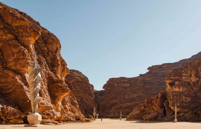 بطل
      «جيمس
      بوند»
      الجديد
      «بات
      وشيكاً»
      مع
      بروز
      الأسماء