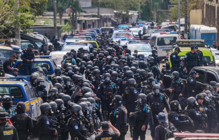 زلزال
      بقوة
      6
      درجات
      يضرب
      شمال
      شرقي
      كشمير