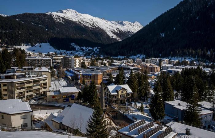 «المركزي
      الأوروبي»
      يستعد
      لاختيار
      نائب
      جديد
      من
      بين
      6
      مرشحين