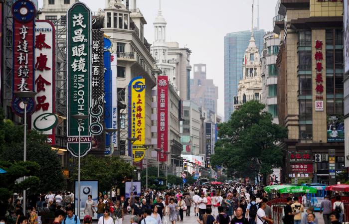 صندوق
      النقد
      الدولي
      يرفع
      توقعات
      النمو
      العالمي
      لعام
      2026
      إلى
      3.3
      %