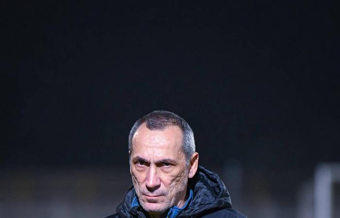 الخليج
      يواجه
      الأهلي
      مدعوماً
      بـ
      «حزمة
      مكاسب»
      فنية
      ومالية