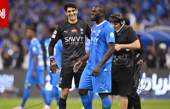 متابعة: تصرف "لافت" من كوليبالي مع ياسين بونو على هامش نهائي كأس إفريقيا