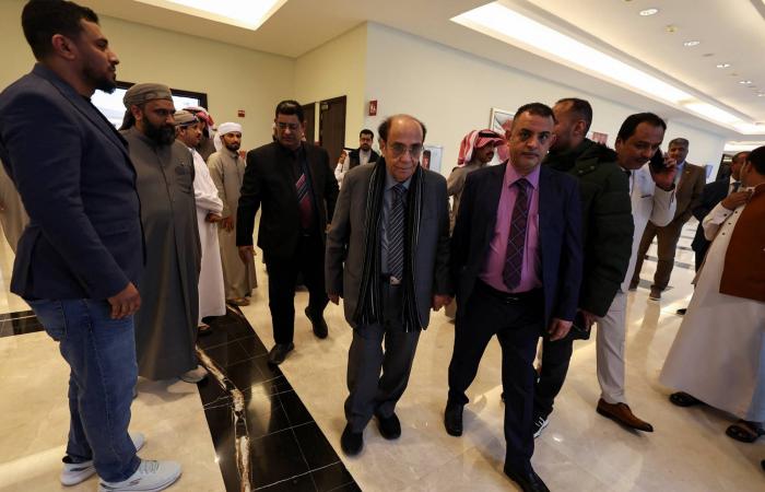 الإرياني
      لـ«الشرق
      الأوسط»:
      مَن
      يروّج
      لعودة
      الإرهاب
      هم
      داعموه