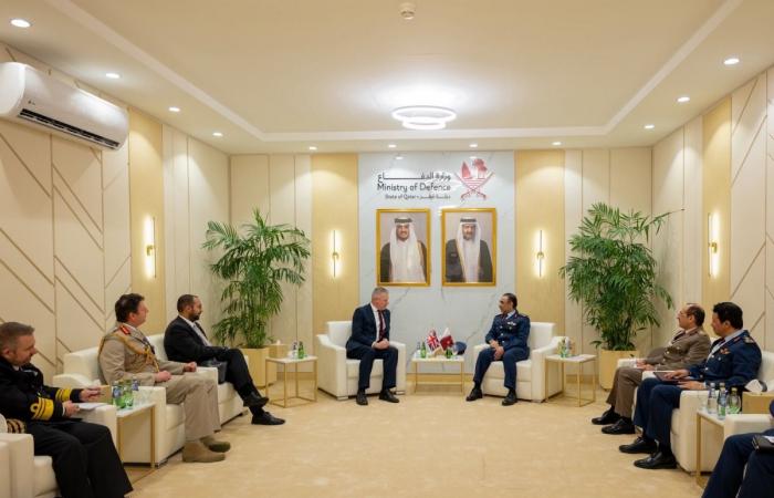 رئيس أركان القوات المسلحة القطرية يعقد عددا من اللقاءات الثنائية على هامش أعمال ديمدكس 2026