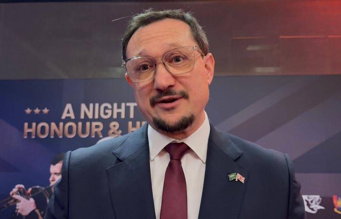 أمسية
      «A
      Night
      of
      Honour
      &
      Heroes»
      الأوركسترالية
      تحتفي
      بالموسيقى
      في
      موسم
      الرياض