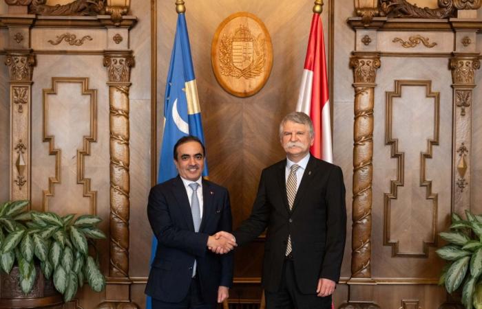 رئيس البرلمان الهنغاري يجتمع مع سفير دولة قطر