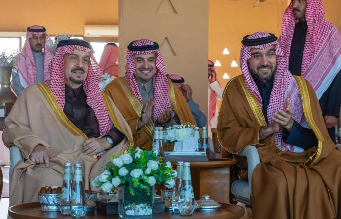 «رمزية
      السيف»...
      مطمح
      مُلّاك
      الهجن
      في
      مهرجان
      خادم
      الحرمين