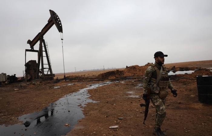 الجيش
      الإسرائيلي
      يعارض
      انسحاب
      قواته
      من
      سوريا
      لأنه
      يقيد
      حرية
      عملياته