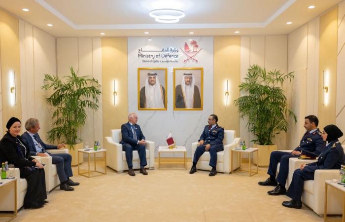 نائب رئيس مجلس الوزراء ووزير الدولة لشؤون الدفاع يعقد عددا من اللقاءات الثنائية على هامش أعمال اليوم الثاني لـ ديمدكس 2026