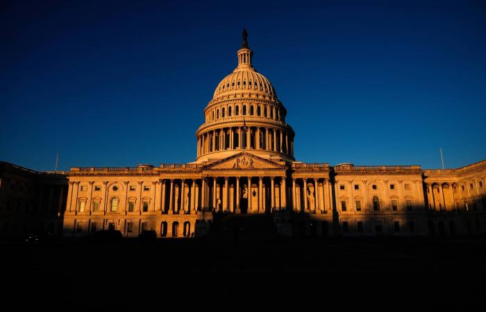 ترمب
      في
      عامه
      الثاني...
      «قبضة
      سيادية»
      تفرض
      واقعاً
      اقتصادياً
      عالمياً
      جديداً