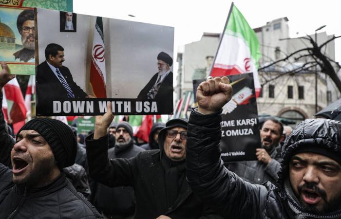 برلمان
      إيران
      يحذر
      من
      «فتوى
      جهاد»
      إذا
      استُهدف
      خامنئي