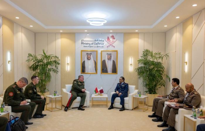 نائب رئيس مجلس الوزراء ووزير الدولة لشؤون الدفاع يعقد عددا من اللقاءات الثنائية على هامش أعمال اليوم الثاني لـ ديمدكس 2026