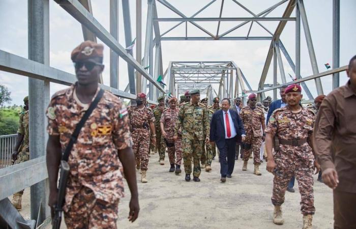 محاكمات
      غيابية
      ضد
      «حميدتي»
      و«حمدوك»
      بتهم
      تصل
      إلى
      الإعدام