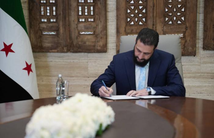 الجيش
      الإسرائيلي
      يعارض
      انسحاب
      قواته
      من
      سوريا
      لأنه
      يقيد
      حرية
      عملياته