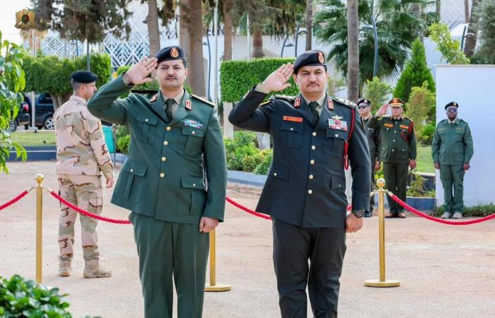 «النواب»
      الليبي
      ينفي
      «إشاعات»
      عن
      فرض
      ضرائب
      على
      بعض
      السلع