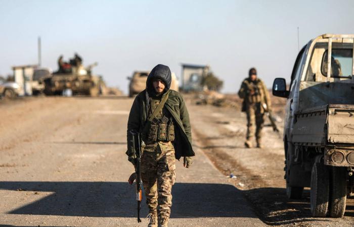 إردوغان:
      عمليات
      الجيش
      السوري
      ضد
      «قسد»
      قانونية