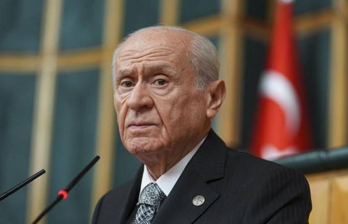 إردوغان
      يدعو
      إلى
      تحالف
      «تركي
      -
      كردي
      -
      عربي»
      ويشدد
      على
      دعم
      وحدة
      سوريا