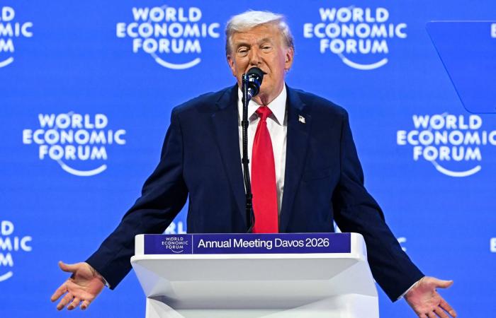 ترمب
      يستبعد
      اللجوء
      إلى
      القوة
      لضمّ
      غرينلاند...
      ويصعّد
      ضد
      حلفائه
      الأوروبيين