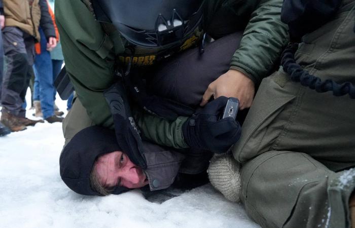 تقرير:
      الجيش
      الأميركي
      لم
      يُطلَب
      منه
      التخطيط
      لغزو
      غرينلاند
      رغم
      تهديدات
      ترمب