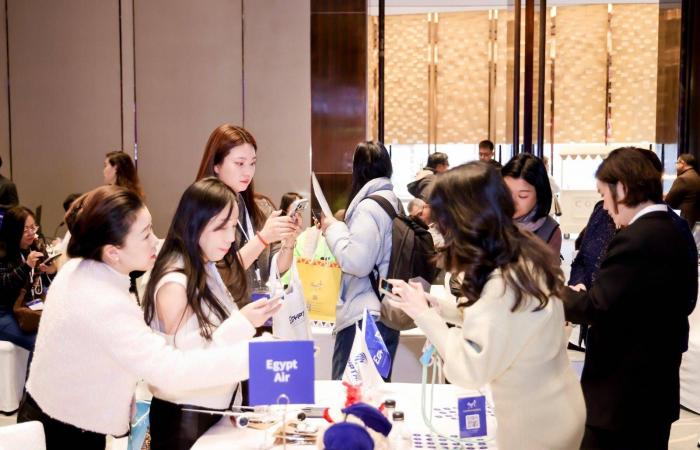 مصر
      تسعى
      إلى
      زيادة
      حصتها
      السياحية
      من
      السوق
      الصينية
      «الضخمة»