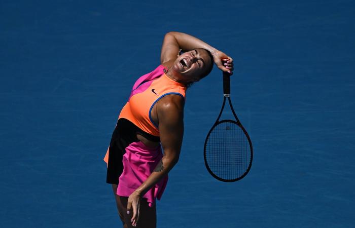 أستراليا
      المفتوحة:
      سابالينكا
      تتفوق
      بصعوبة
      على
      باي...
      وتبلغ
      «الثالث»