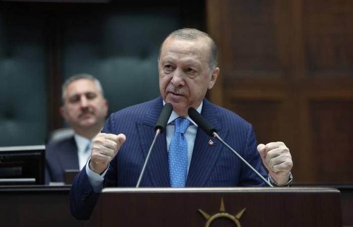 إردوغان
      يدعو
      إلى
      تحالف
      «تركي
      -
      كردي
      -
      عربي»
      ويشدد
      على
      دعم
      وحدة
      سوريا