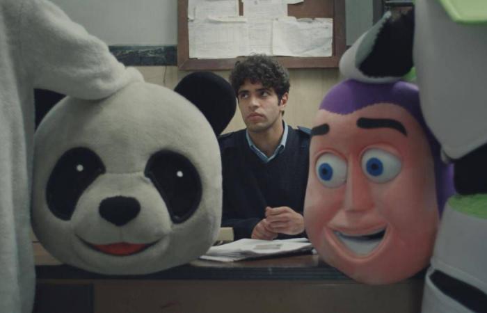 رسالة
      حبّ
      عمرها
      2000
      عام
      ومشهد
      مصارعة
      على
      جدار
      في
      بومبي