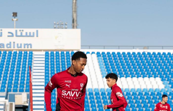 «النصر»
      ينهي
      ملف
      الكفاءة
      المالية
      بسداد
      «كل
      الالتزامات»…
      ويتفق
      مع
      حيدر