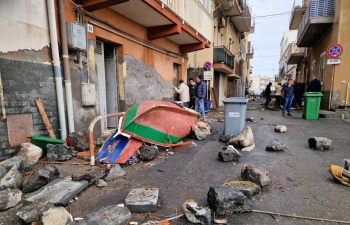 «صوت
      هند
      رجب»
      يصل
      إلى
      القائمة
      النهائية
      لـ«الأوسكار»