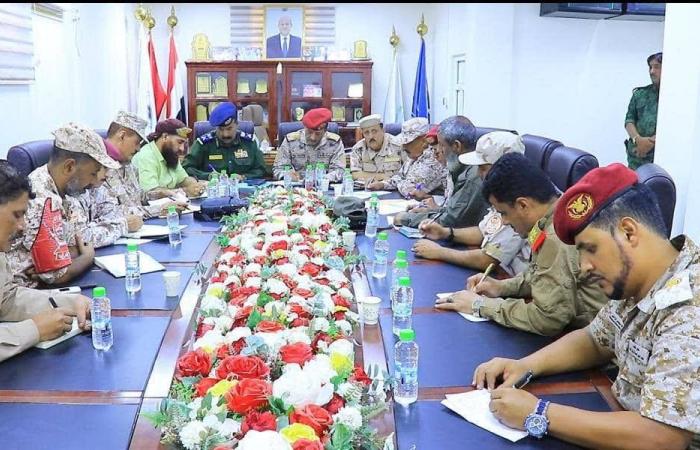 ترقب
      يمني
      لحكومة
      إصلاحات
      تنهي
      عهود
      الفساد
      والمحسوبية